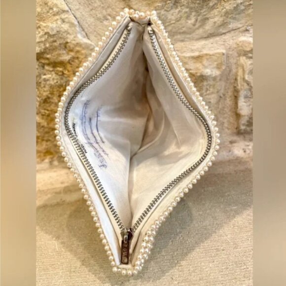 Vintage 1950s beaded faux pearl purse clutch with silver stripes and zipper - Picture 3 of 15